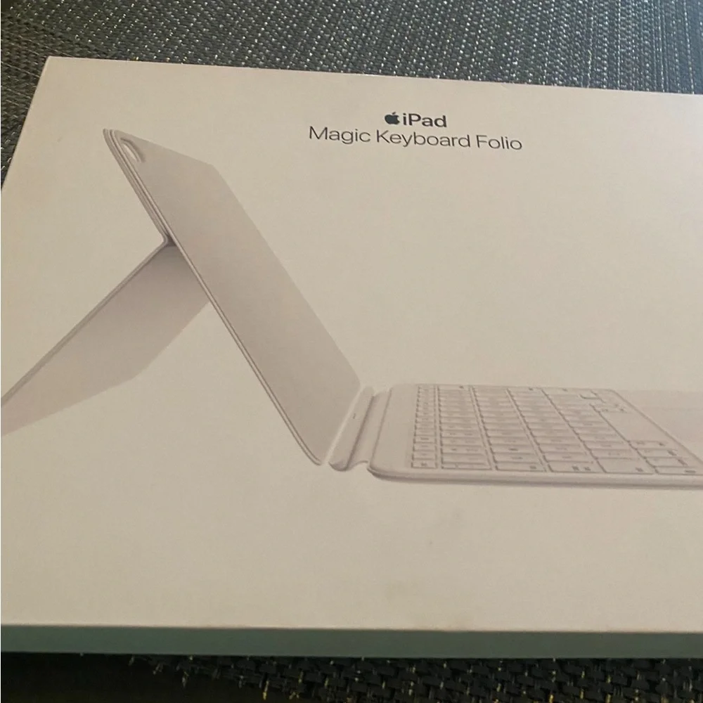 iPad Magic Keyboard Folio (brand new)